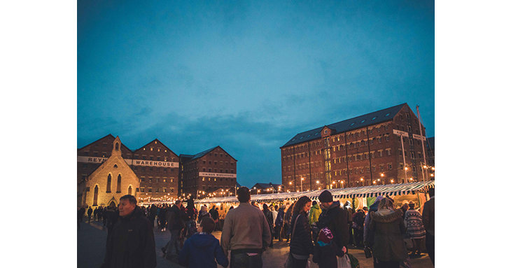 Enjoy gift shopping and seasonal food at the Festive Orchard Street Market, as well as ice skating this Christmas 2021 at Gloucester Quays.